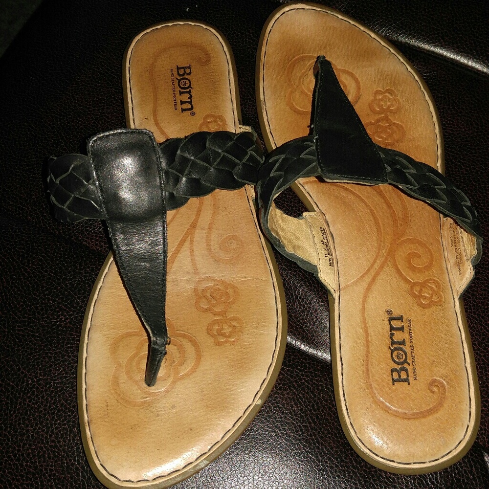 Born sandals